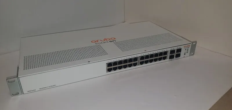 Коммутатор HPE Aruba Instant On 1930 24G 4SFP+ JL682A 24-Port Gigabit Switch