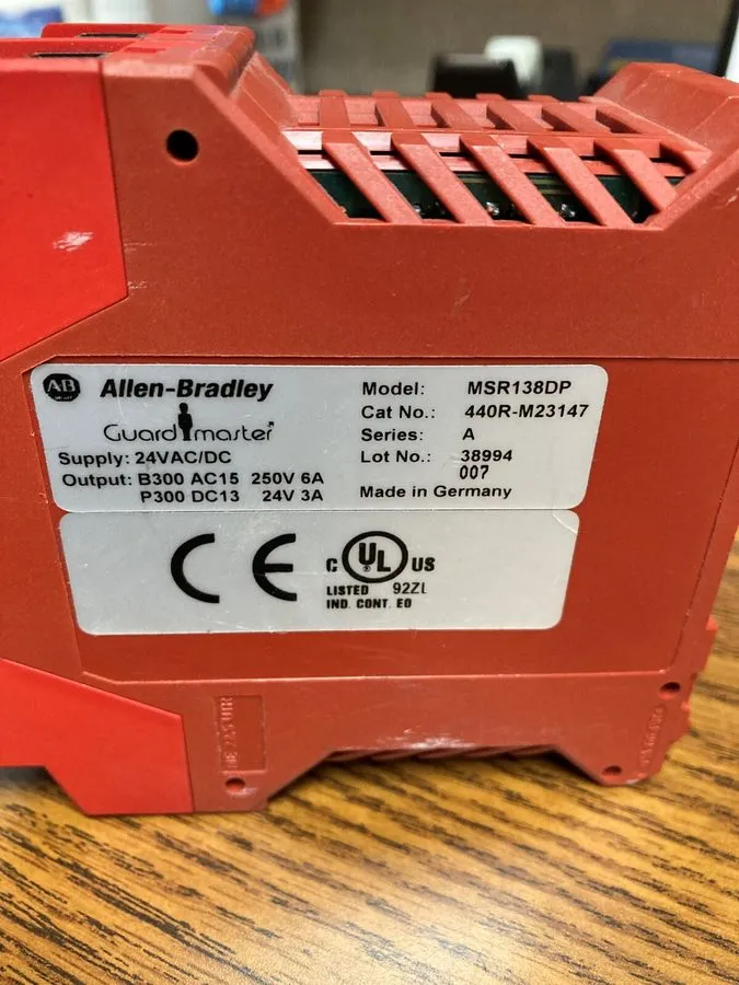 Реле безопасности Allen-Bradley Guardmaster Time Delay Safety Relay MSR138.DP
