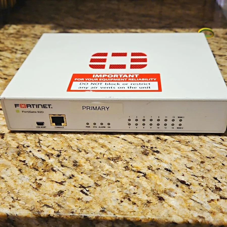 Межсетевой экран Fortinet FortiGate 92D FG-92D Desktop Enterprise Firewall VPN S — фото лота 1