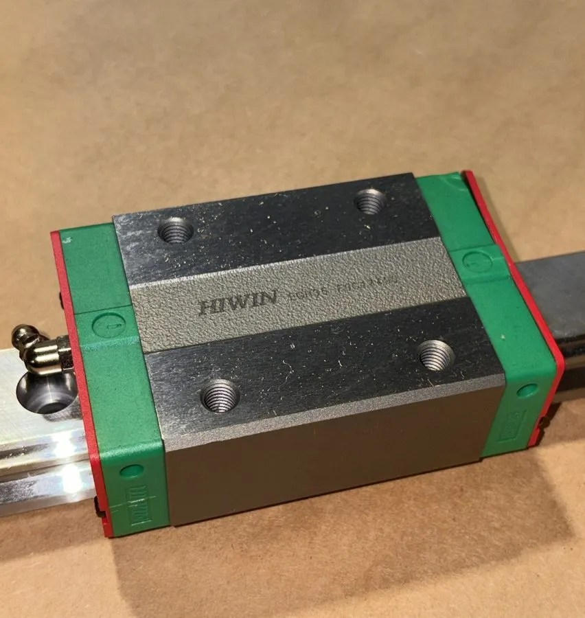Линейная направляющая Hiwin Part EGH-35-CA-1R0300-ZO-C Linear Guide 35MM — фото лота 2
