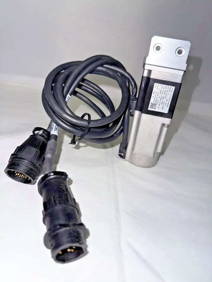 Серводвигатель Allen-Bradley TLY-A130T-HK64AN TL Series Compact Servo Motor — фото лота 1