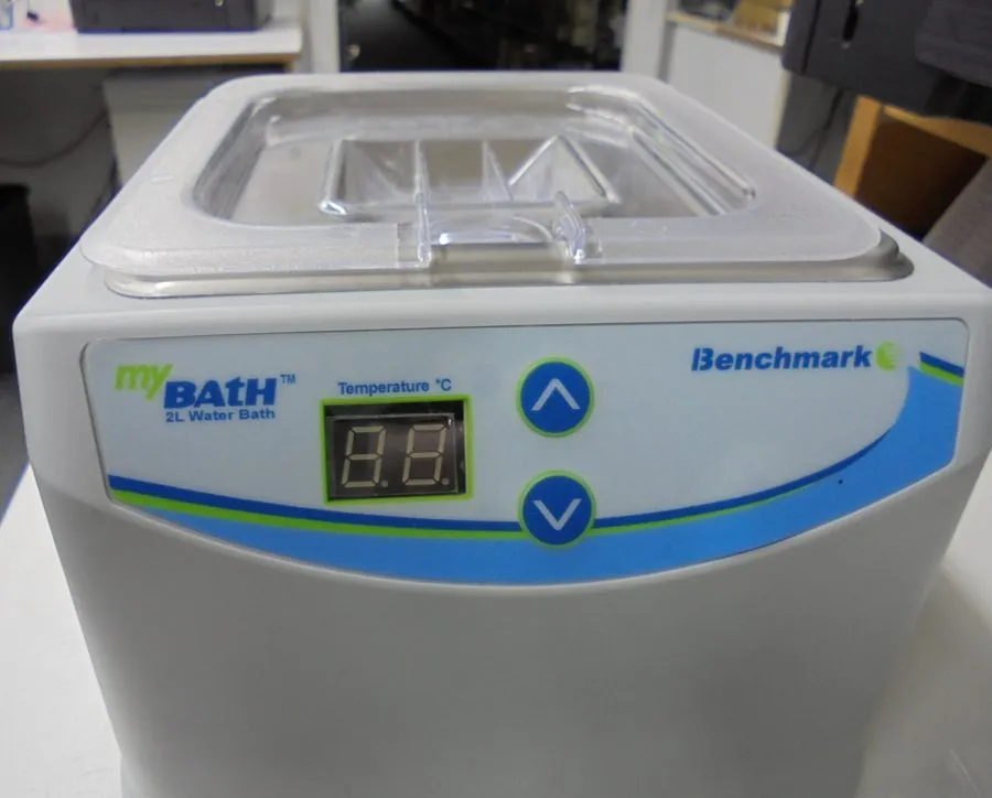 Водяная баня BENCHMARK SCIENTIFIC B2000-2 MYBATH 2 LITER WATER BATH 10251730004