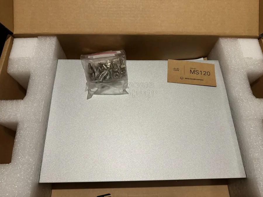 Коммутатор Cisco Meraki MS120-24P 1G L2 Cld -Mngd 24x GigE 370W PoE Switch