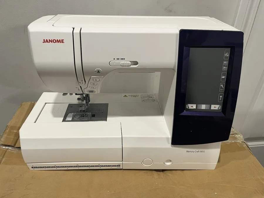 Оборудование рекламного производства Janome MC9850 Sewing and Embroidery Machine — фото лота 2