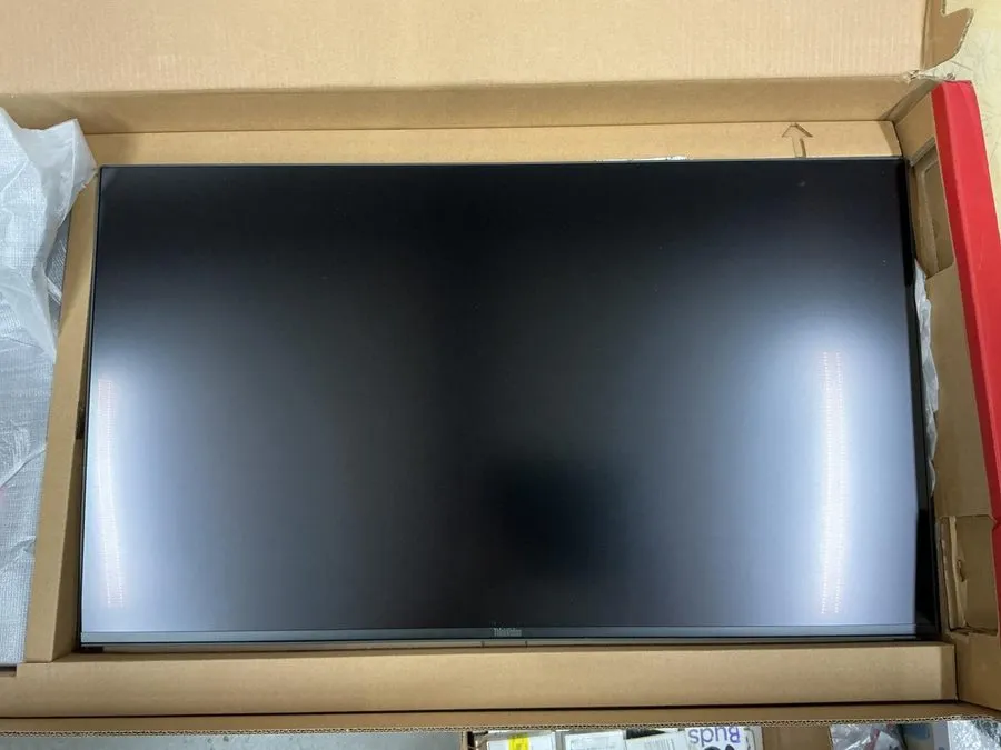 Монитор LENOVO ThinkVision T32UD-40 31.5'/32' 60Hz UHD IPS Monitor 4K 3840x2160 