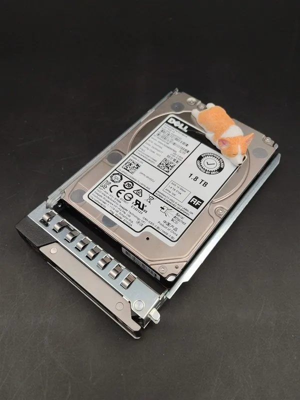 Жёсткий диск Dell 1.8TB 10K SAS 12Gb/s 2.5" Enterprise Hard Drive 512e RVDCJ 0RV — фото лота 1