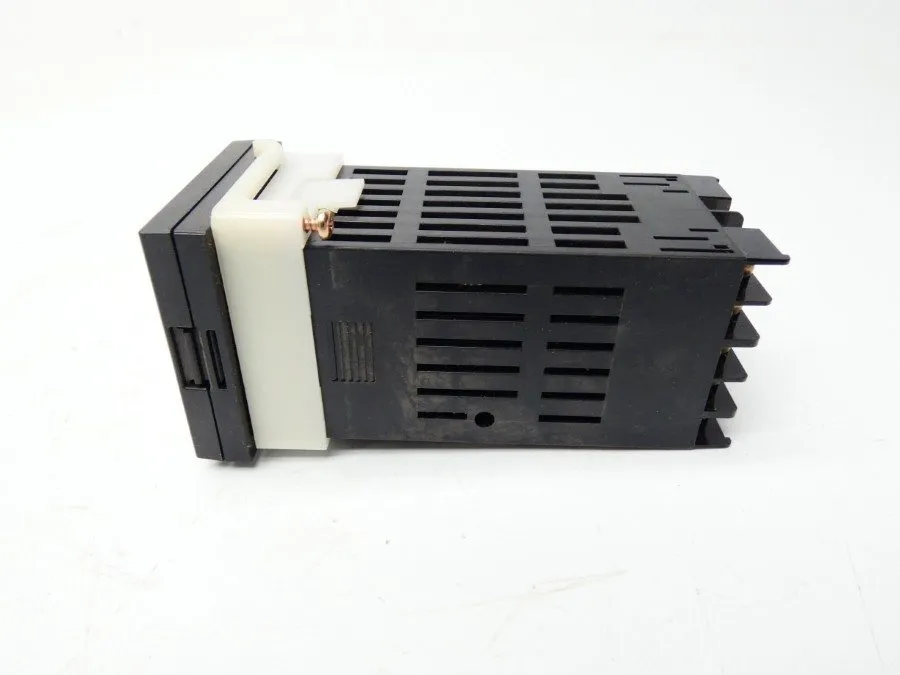 Датчик OMRON E5CK-AA1 100-240VAC 1A NSNP