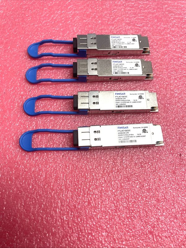 Трансивер X ORIGINAL Finisar FTL4C1QE2C 40GBase-LR4 Transceiver