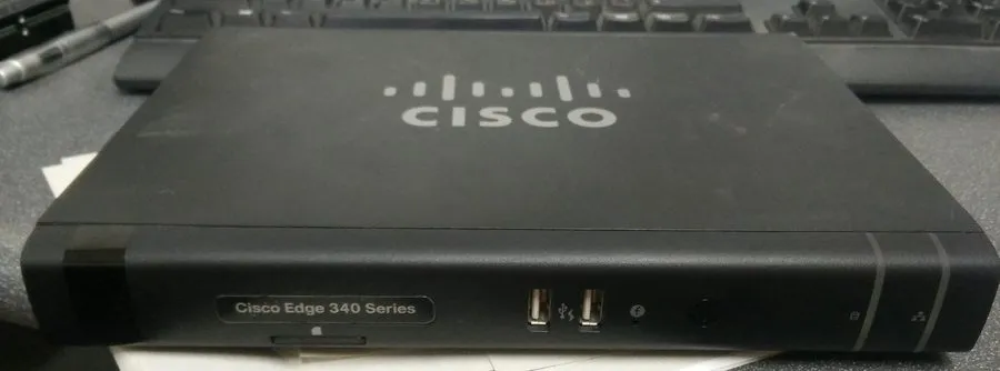 Коммутатор Cisco Edge 340 Series CS-E340 Digital Media Player HDMI VGA USB