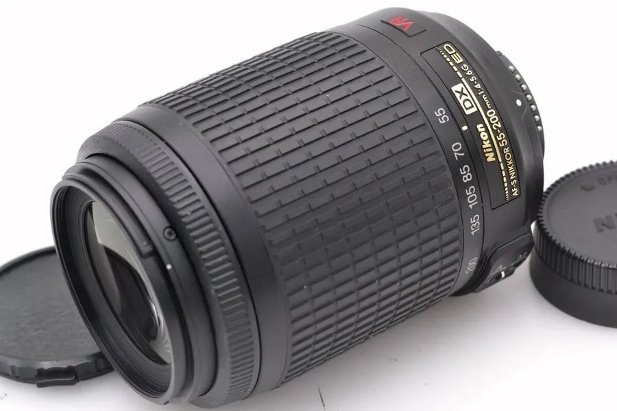 Объектив Nikon D3000 10.2MP DSLR Camera w/ AF-S Nikkor ED 55-200mm 4-5.6G Lens
