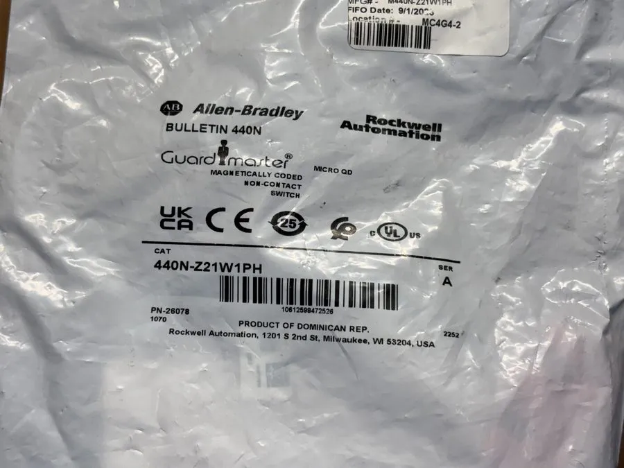 Реле безопасности Allen Bradley 440N-Z21W1PH Guardmaster Contact Switch Magnetic