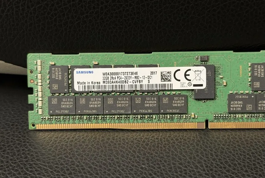 Модуль памяти SAMSUNG 32GB 2RX4 PC4-2933Y DDR4 ECC RDIMM Server RAM M393A4K40DB2 — фото лота 2