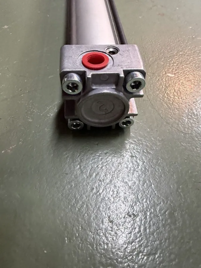 Пневмоцилиндр Rebuilt Norgren DA/8040/830 Pneumatic Air Cylinder 40mm Bore x 830 — фото лота 2