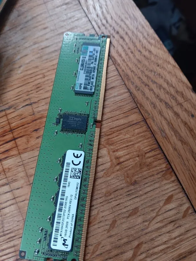 Модуль памяти HPE 16GB DDR4-2666 RDIMM Server RAM 815098-B21 850880-001 840757-0 — фото лота 1