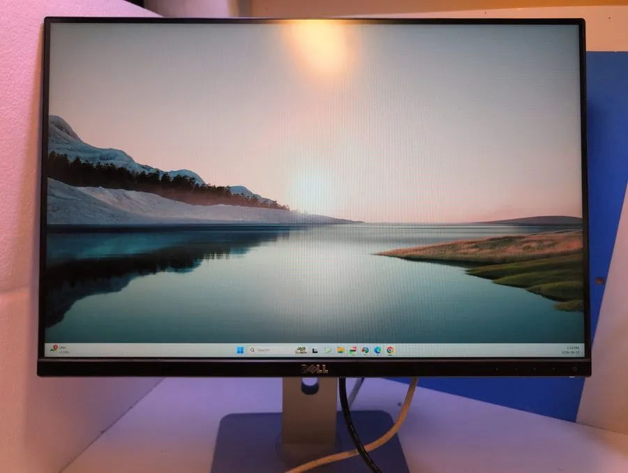 Монитор Dell UltraSharp U2415 24-inch LED LCD Monitor Black IPS Full HD