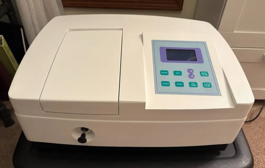 Спектрофотометр UV-Vis Spectrophotometer 4-Position Cuvette Holder Lab/Water Tes