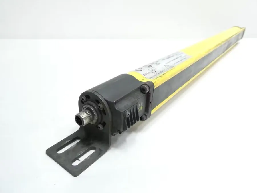 Световая завеса Allen Bradley 440L-T4K0640YD Guardmaster Light Curtain Transmitt