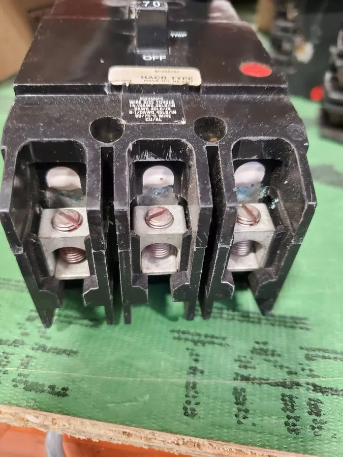 Автоматический выключатель ABB / General Electric GE TEY370 3p 70a 480v Circuit 
