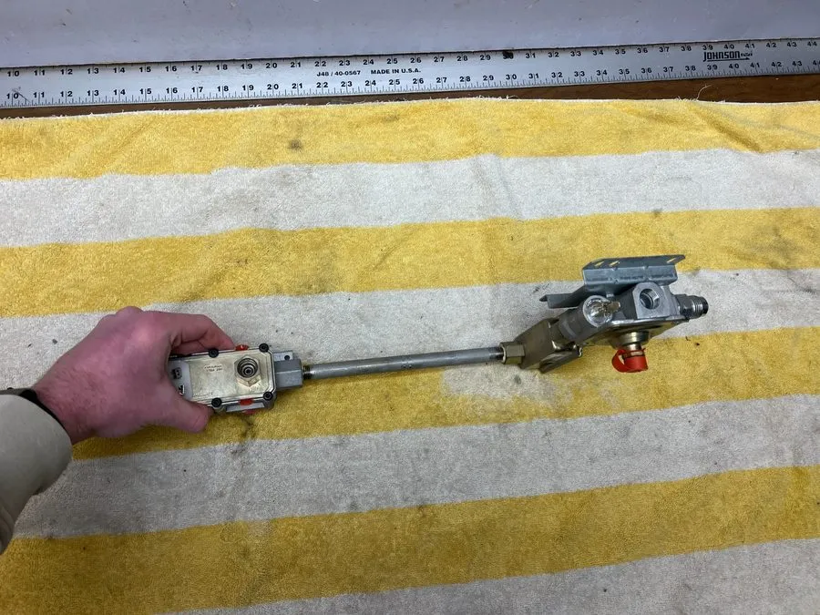 Клапан KitchenAid Whirlpool Range Pressure Regulator Valve P# W10518493 W1029383