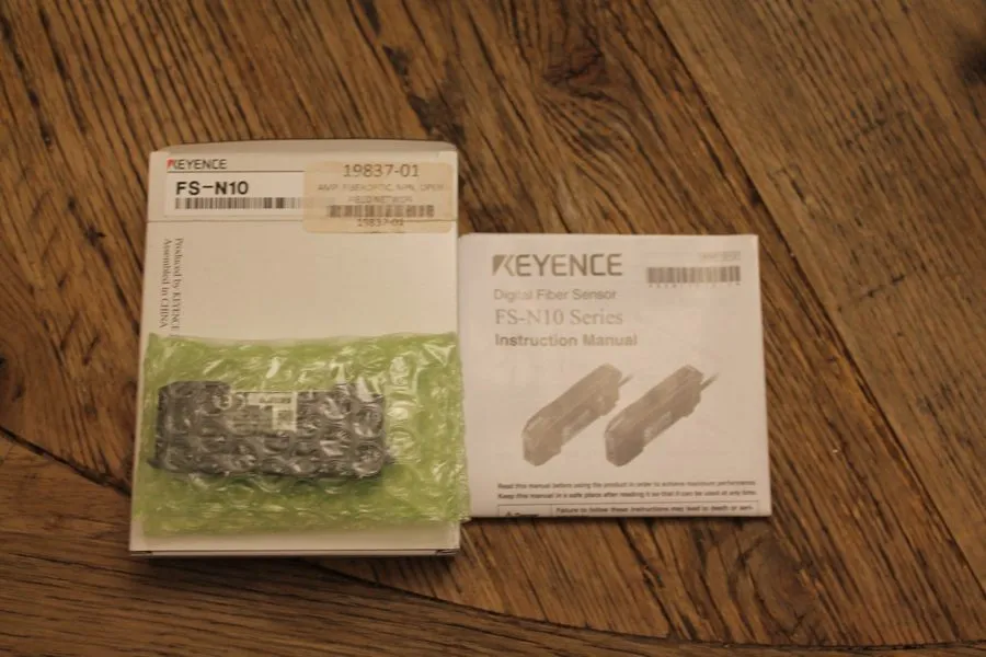 Датчик Keyence FS-N10 Digital Fiber Sensor Amplifiers (x)