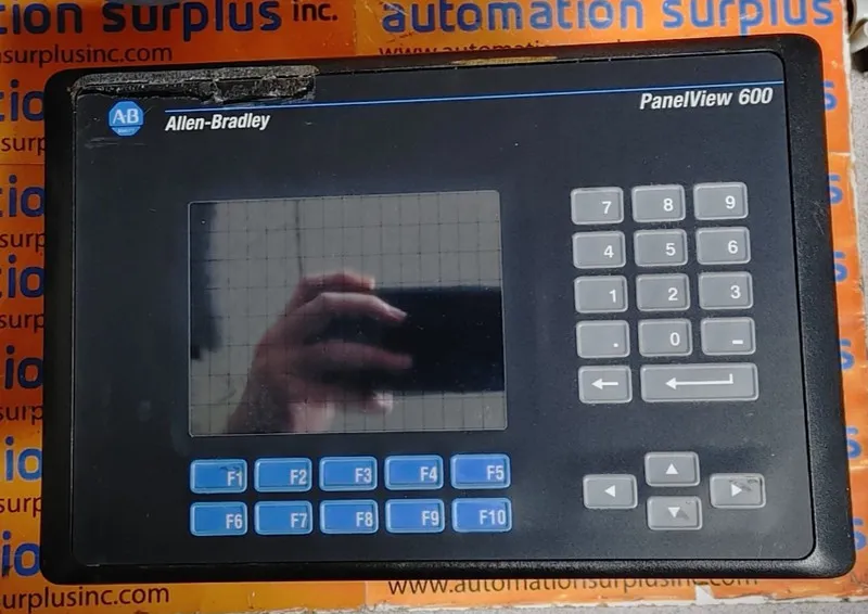Панель оператора Allen-Bradley 2711-B6C16 SER. B PanelView 600 Touch Key Operato
