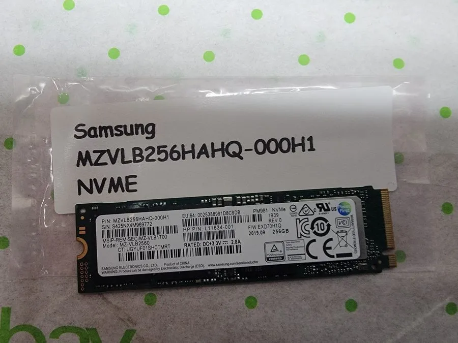 SSD-накопитель Samsung PM981 256GB M.2 NVMe SSD MZVLB256HAHQ-000H1 89% Health