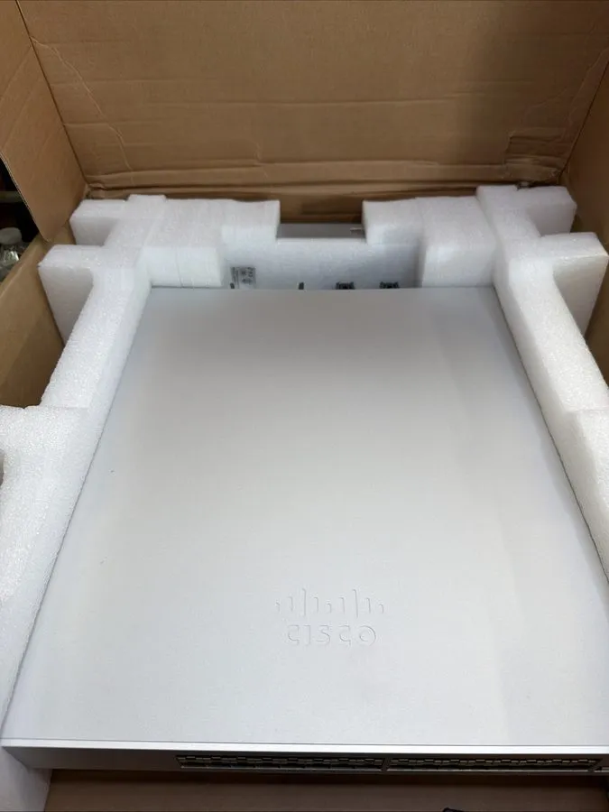 Коммутатор Cisco Meraki MS410-32-HW 32-Port 1Gb SFP 4-Port 10Gb SFP+ L3 Switch U