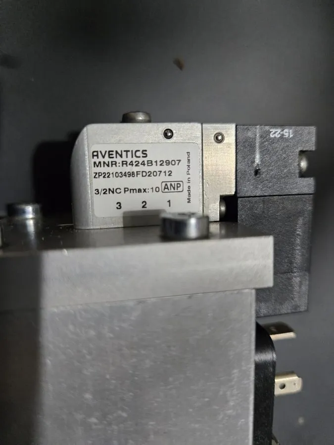 Пневмооборудование AVENTICS R424B13051 solenoid — фото лота 2