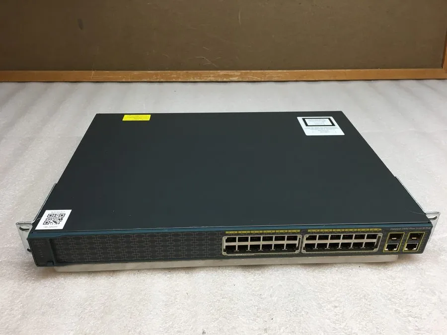 Коммутатор Cisco Catalyst 2960 C Series PoE Switch 20 Port 2 SFP