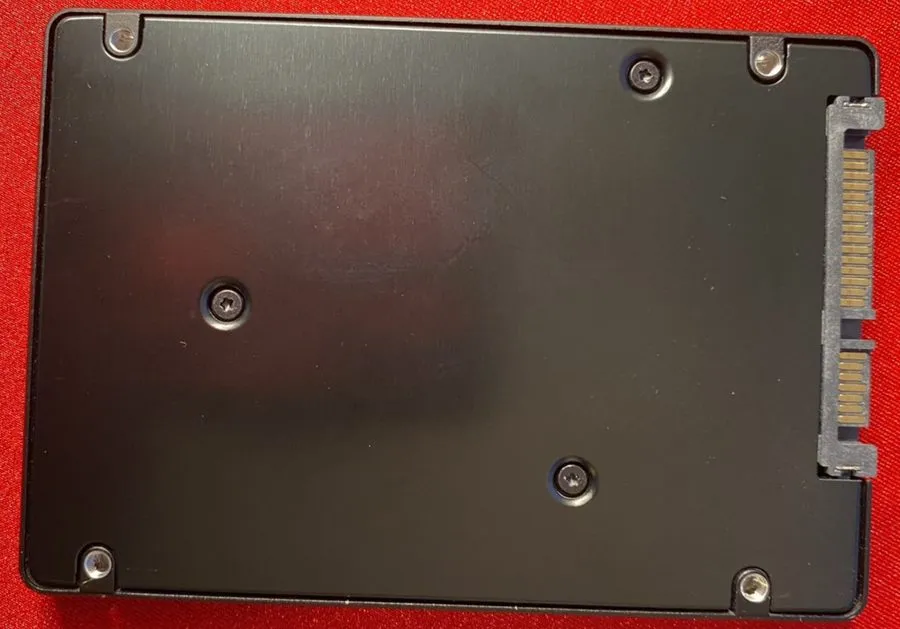 SSD-накопитель Samsung PM871 256GB SSD 2.5" SATA III 6.0 Gbps Solid State Drive — фото лота 2