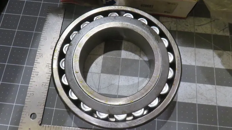 Подшипник SKF 22211 EK/VA751 Spherical Roller Bearing, Taper bore 1:12 — фото лота 1