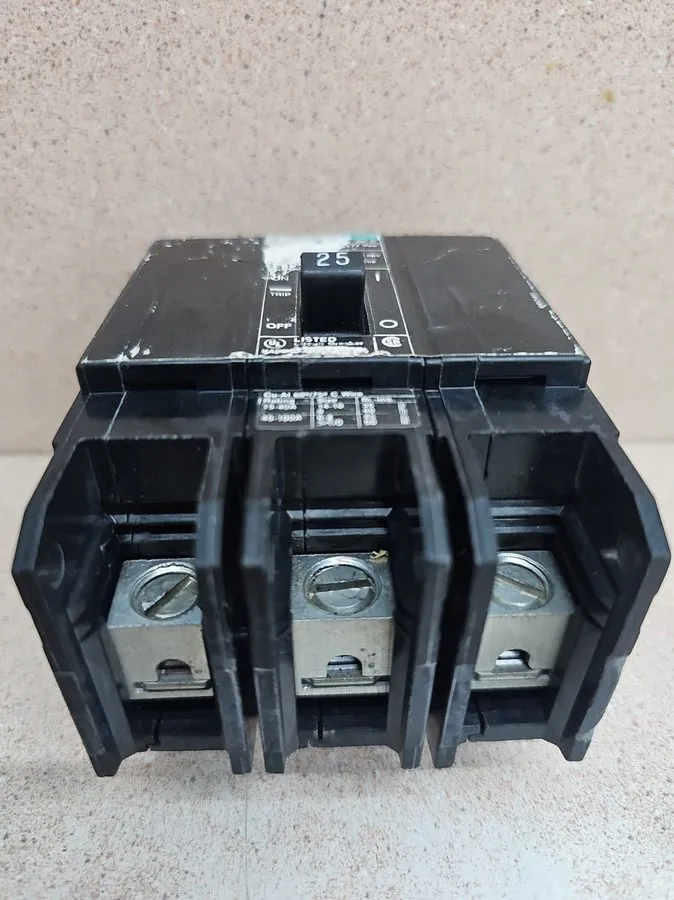 Автоматический выключатель Siemens BQD325 Bolt-on 480V 25A 3 pole circuit breake