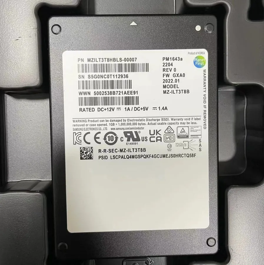 SSD-накопитель 3.84TB SSD Samsung PM1643a 2.5" SAS MZ1LT3T8HBLS-00007 MZ-ILT3T8B