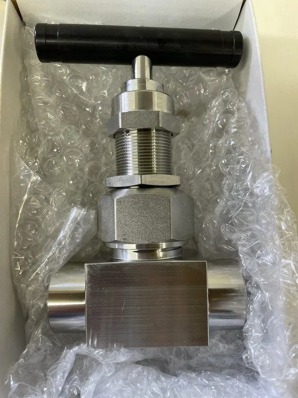 Клапан SWAGELOK SS-12NBF8 VALVE 1/2" 316 6000 PSIG SS-316