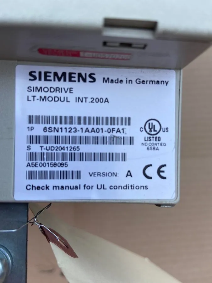 Сервоусилитель SIEMENS 6SN1123-1AA01-0FA1 Simodrive 611 Power Module 1 Axis, 200