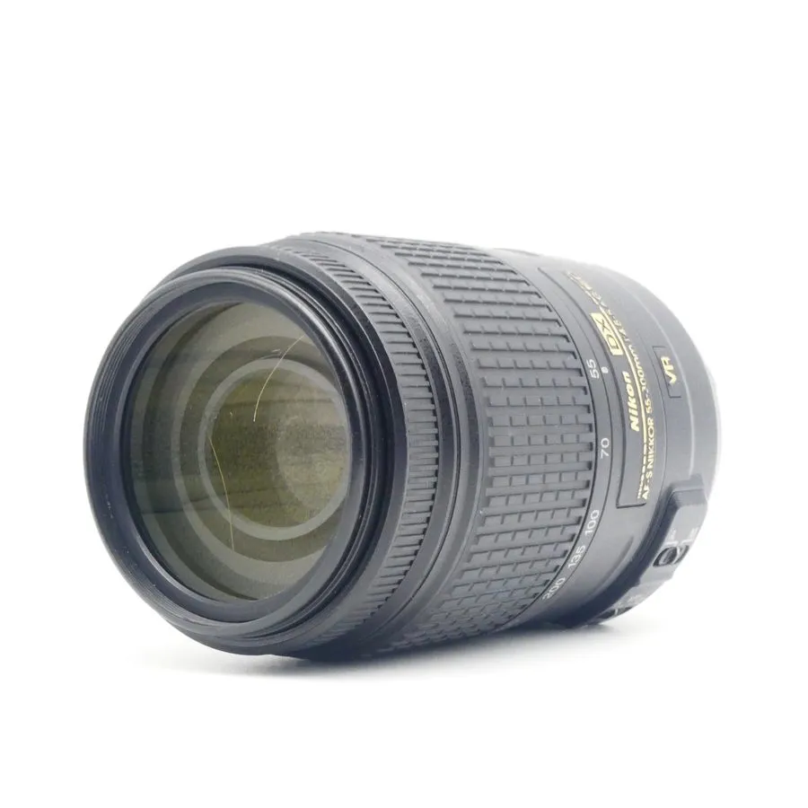 Объектив Nikon AF-S DX NIKKOR 55-300mm f/4.5-5.6G ED VR Telephoto Zoom Lens