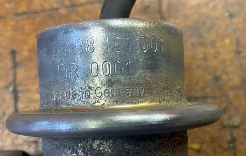 Трубопроводная арматура Mercedes Benz CIS Injection Bosch FPR Fuel Pressure Regu