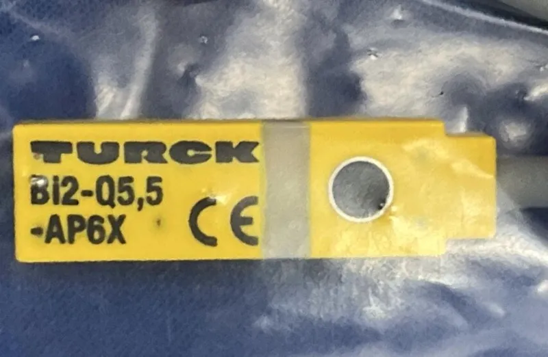 Датчик приближения TURCK BI2-2Q5,5-AP6X 2mm RANGE PROXIMITY SENSOR SWITCH IDENT- — фото лота 2