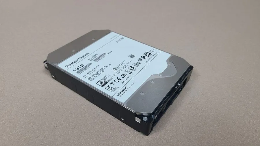 Жёсткий диск Western Digital DC HC550 WUH721818AL5204 3.5" 18TB 12Gbps SAS HDD D