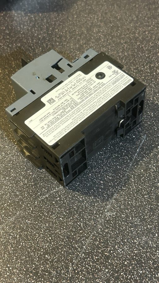 Автоматический выключатель Siemens SIRIUS 3RV2011-1KA10 Motor Protection Circuit — фото лота 2