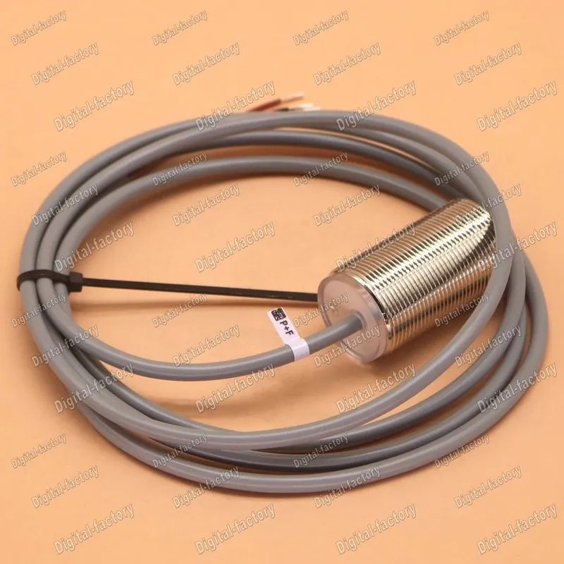 Датчик приближения NBB15-30GM50-E2