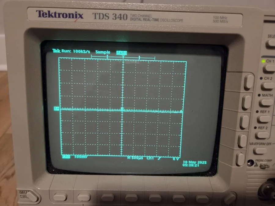 Осциллограф TEKTRONIX TDS340 Digital Oscilloscope 100MHz 2-ch 500 MS/s