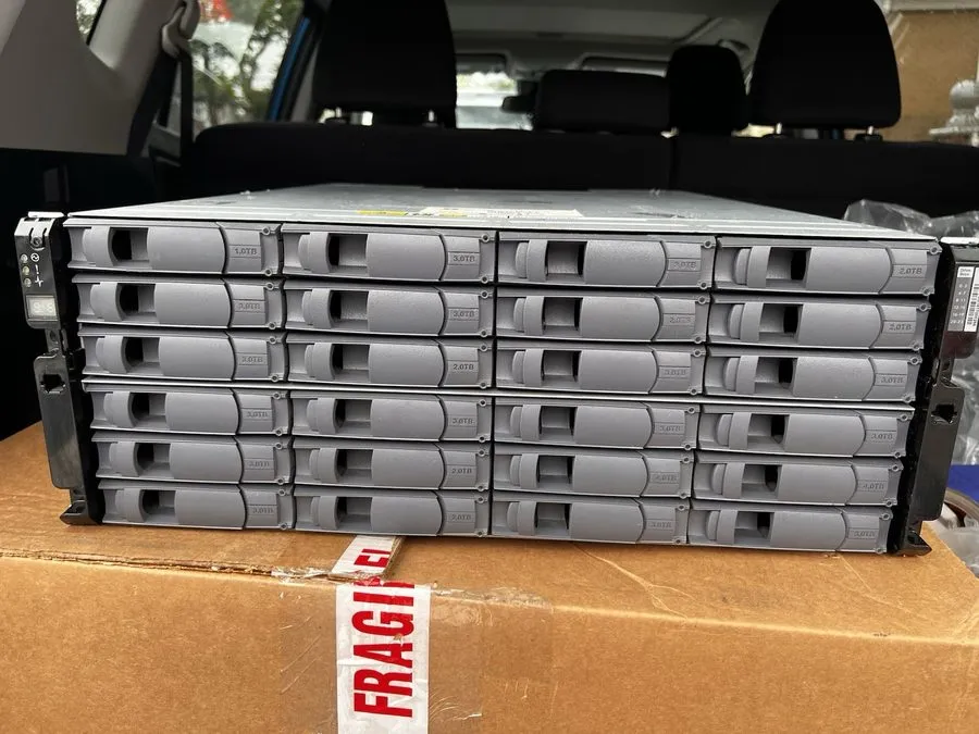 Дисковая полка NetApp DS4246 24Bay 4U Disk Shelf with 24x 4TB SAS 96 TB IN TOTAL