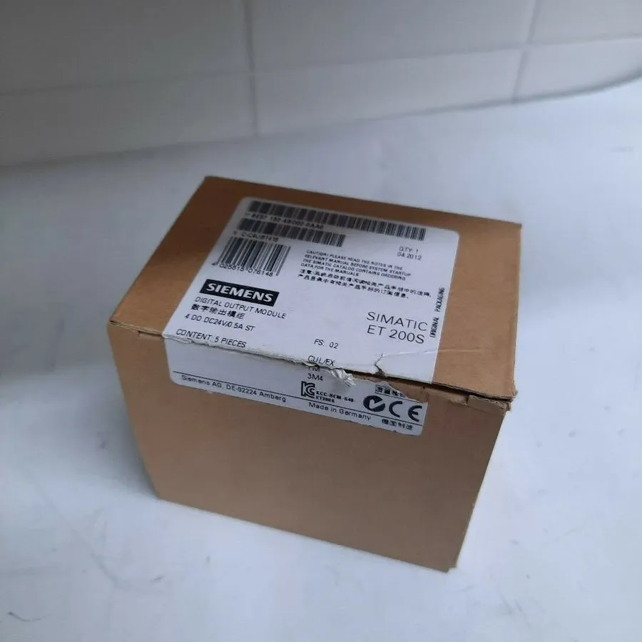 Модуль ввода-вывода 6ES7132-4BD02-0AA0 Siemens ET 200S Digital Output 24 V DC / 