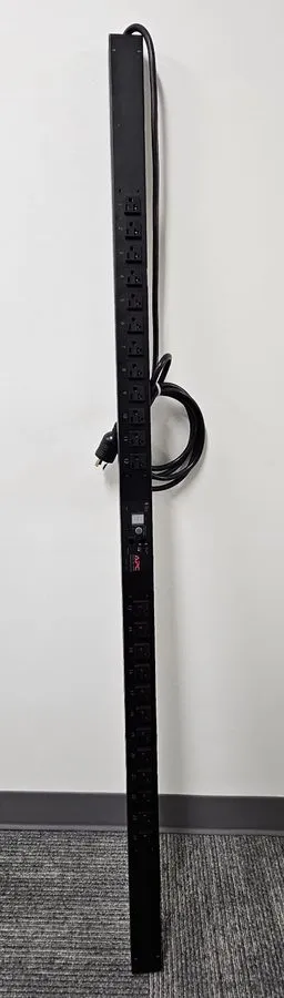 Блок розеток PDU APC AP7830 Rack PDU, Metered, 0U, 20A, 1920VA, 120V, Output: 5-