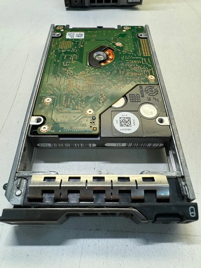 Сервер Hitachi HUC109060CSS600 600GB 10K SAS 2.5" 6Gbs HDD Server 0B23909 — фото лота 2