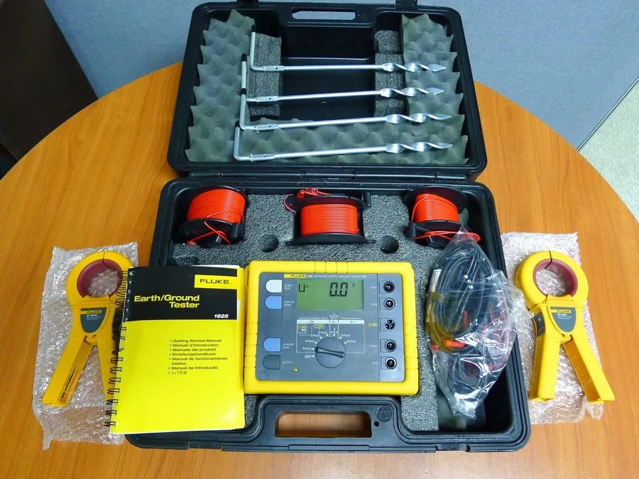Тестер FLUKE 1625 ADVANCED EARTH/GROUND TESTER GEO