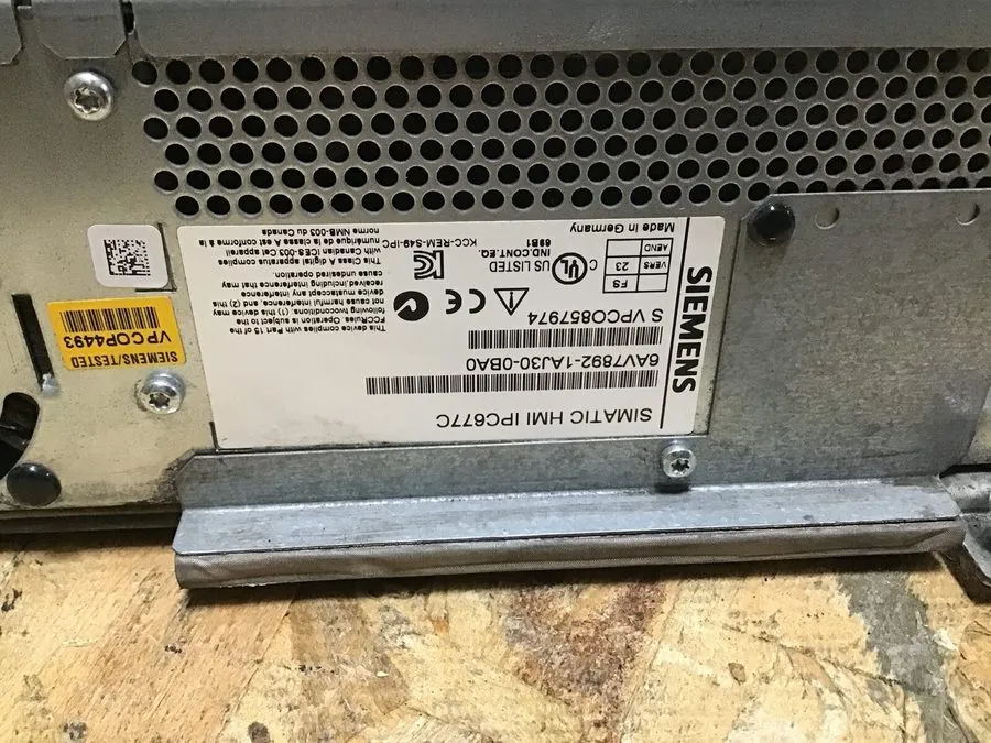 Промышленный компьютер Siemens 6AV7892-1AJ30-0BA0 SIMATIC HMI IPC677C (Panel PC)