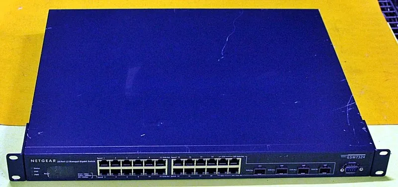 Коммутатор NETGEAR GSM7324 24-Port Layer 3 Managed Gigabit Ethernet Smart Switch