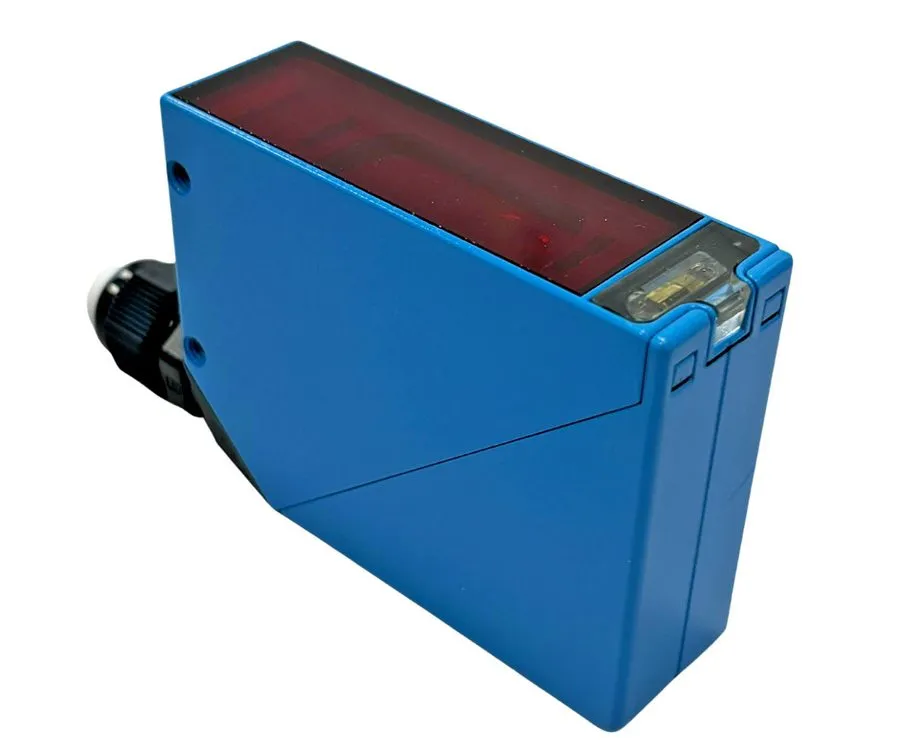 Фотоэлектрический датчик Sick WL24-2R240 Photoelectric Sensor 1017858 — фото лота 1
